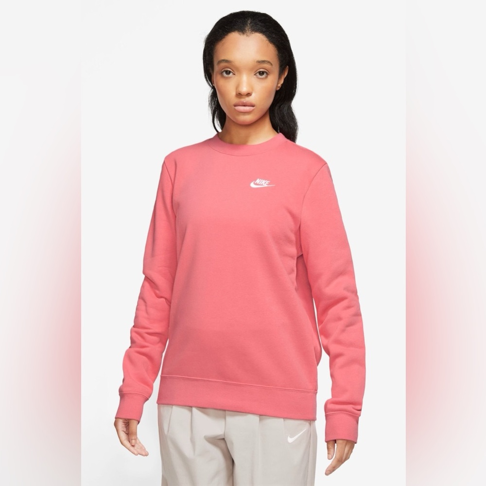 NWOT Nike Women's Nsw Club Flc Crestd Sweatshirt Coral White